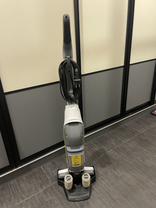 Поломойная машина KARCHER