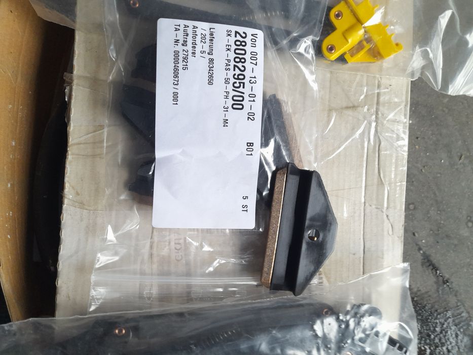 Основа токосъемника Vahle 2810339 и Скользящий контакт Vahle 2808295