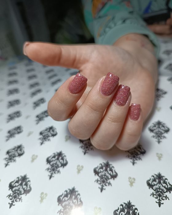 Манікюр Стрий  нарощування нігтів