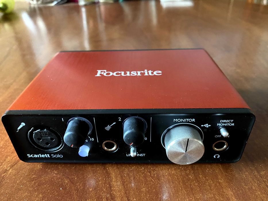 Focusrite Scarlett Solo звукова карта