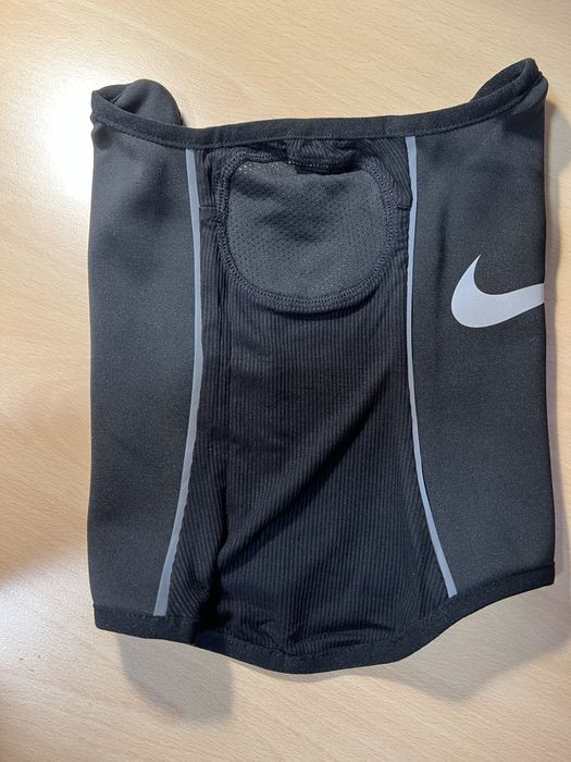 Nike Maska Termo Strike