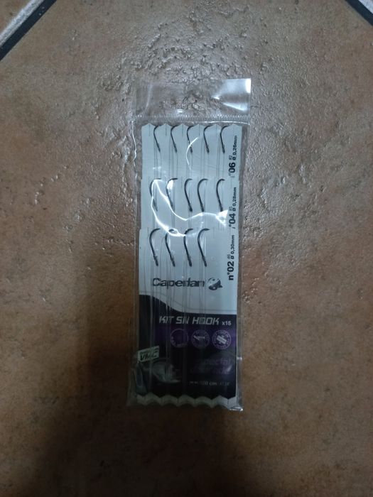 Anzóis de pesca novos