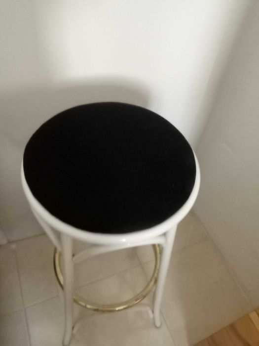 bancos de sala com 75 cm de altura tampa em veludo