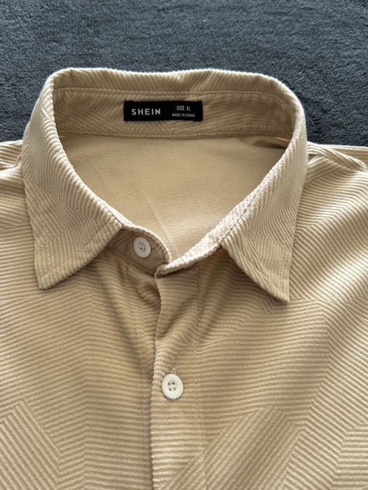 Camisa bege shein