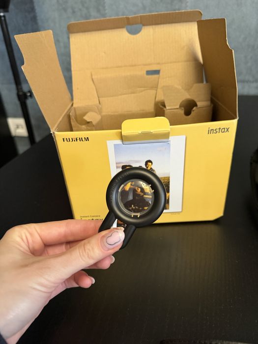 Фотоапарат миттєвого друку INSTAX WIDE 400