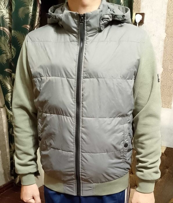 Куртка осенняя с капюшоном 50 размера