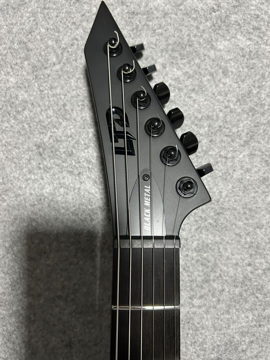 ESP LTD Arrow Black Metal