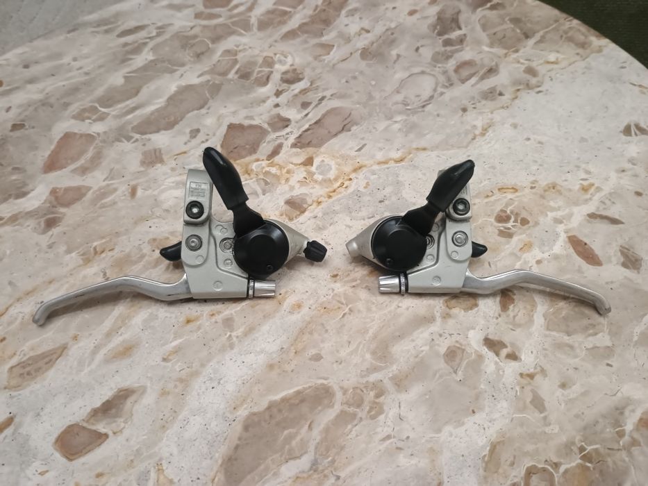 Klamki manetki Shimano ST-EF20, 3x7 speed.