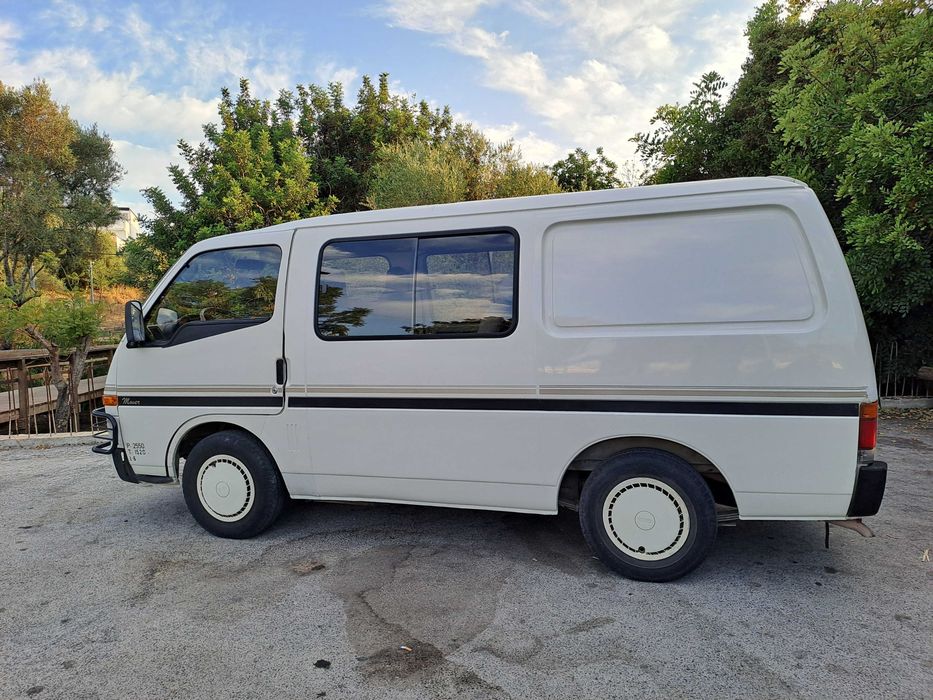 Isuzu Midi 2.2 diesel Nacional c/apenas 156.000 Km.