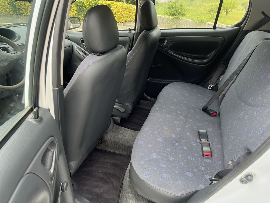 Toyota  yaris 1.0