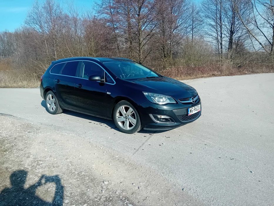 Opel astra j kombi 1.6 turbo
