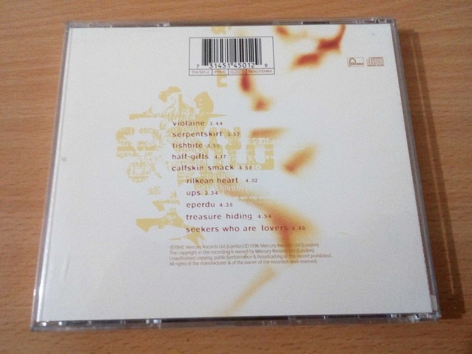 (. Reservado.  ).    COCTEAU TWINS - Milk & Kisses