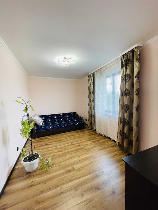 Продаж  окремого будинку+ магазин  в класній локаціі Солонка! Львів