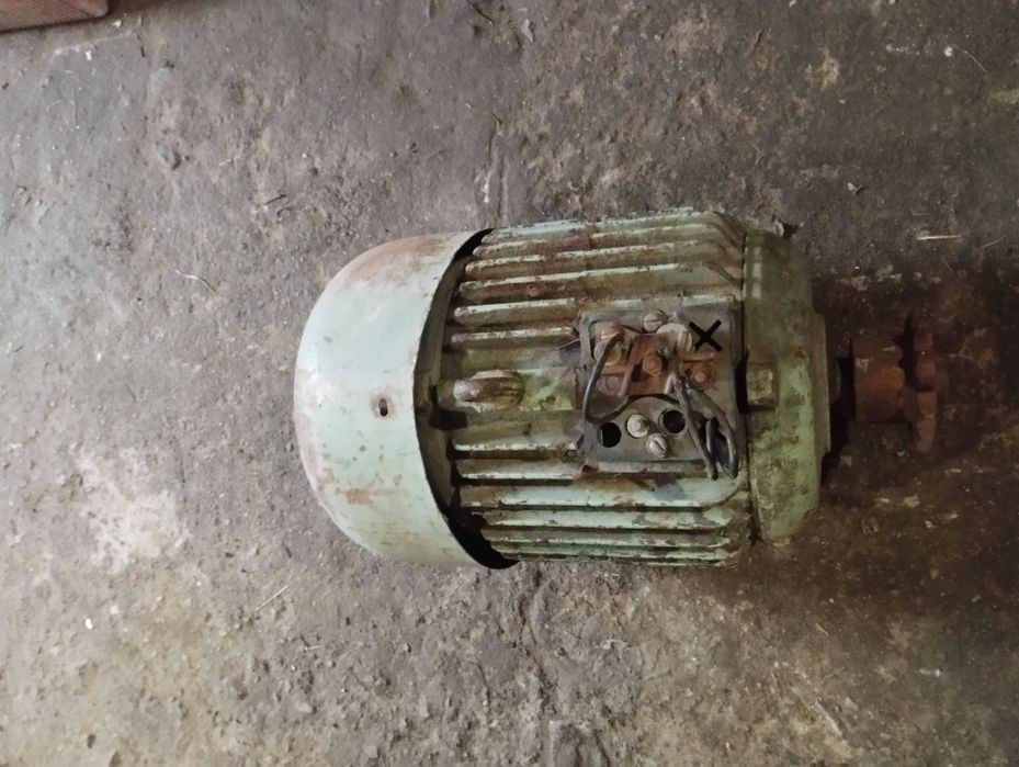 Электро двигатель 4 кв, требуется ремонт.