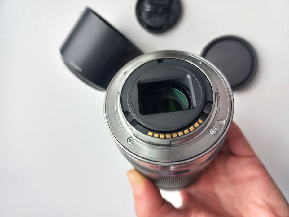 [В идеальном состоянии с блендой] Объектив Sony E 55-210mm F/4.5-6.3 O