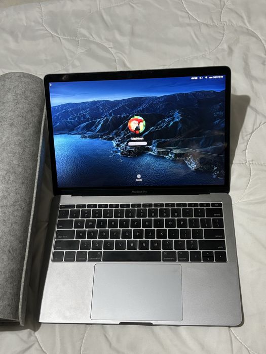 Macbook Pro 2017446616600744437762