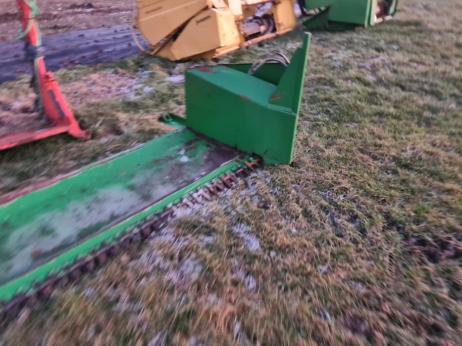 Stoły do rzepaku John Deere    New holland  Dronningborg