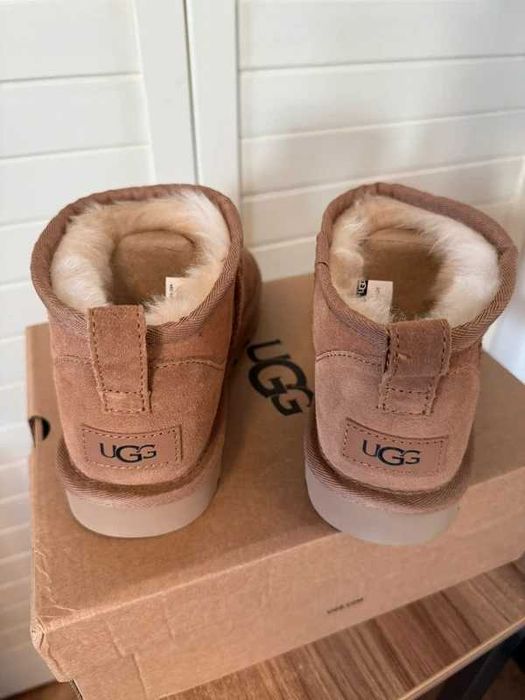 UGG / Mini_Classic  40