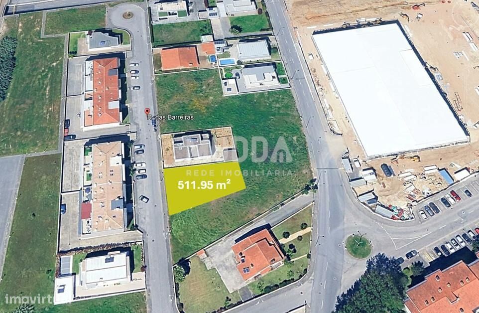 Terreno Urbano para Construção de Moradia Unifamiliar no Centro de Est