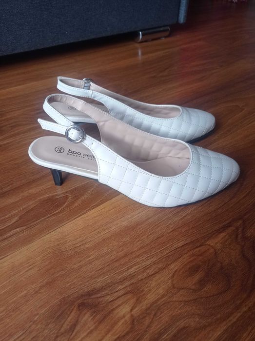 Buty czolenka bon prix 39 Nowe