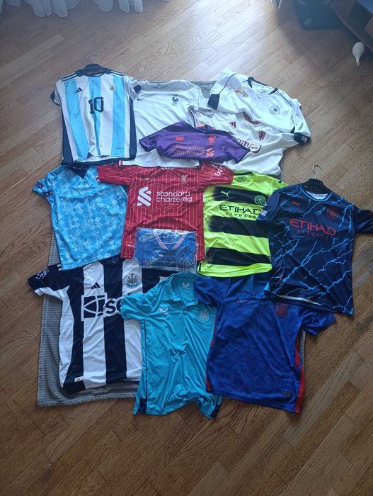 Футбольні футболки Ньюкасл, Франція, Мессі, Ман Сіті, МЮ, Ліверпуль