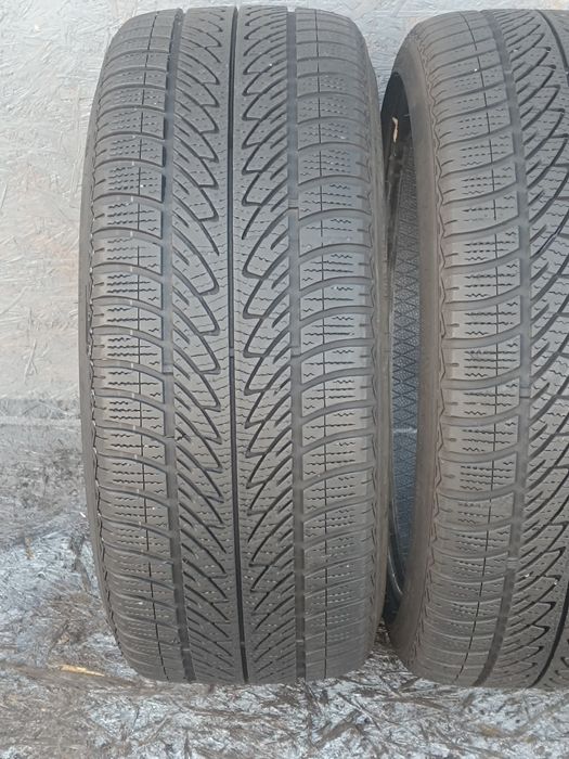 225/40R18 92V Goodyear Ultragrip 8  Performance  MO