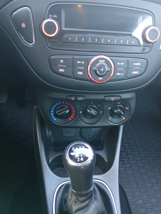 Opel Corsa E 1.4 b 2016r