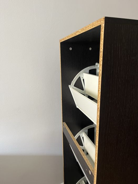 Sapateira madeira escura IKEA - 28x49x134 cm