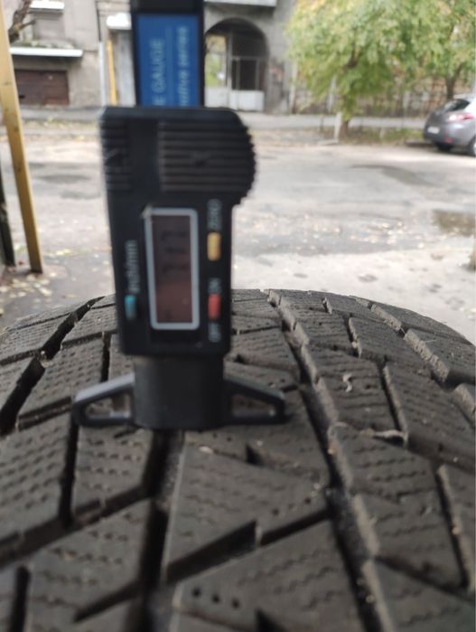 Комплект 265.50 R19 Зимних шин Bridgestone 2