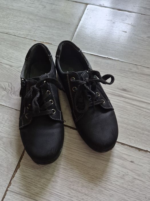 Buty sportowo- eleganckie chłopięce