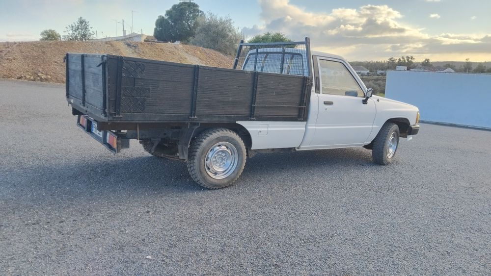 Toyota hilux 2.4D 4x2
