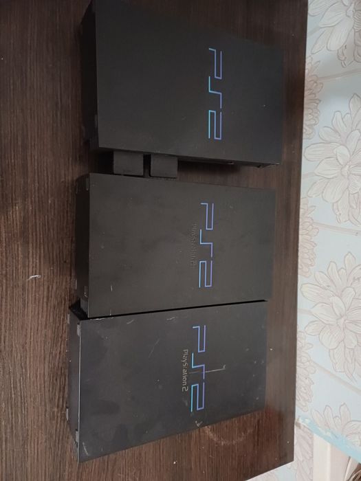 Продам приставку PS2