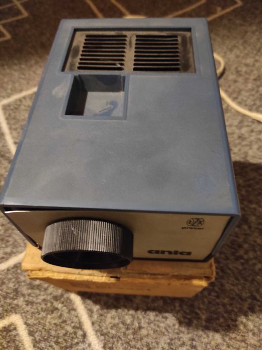 Projektor Ania  diaskop