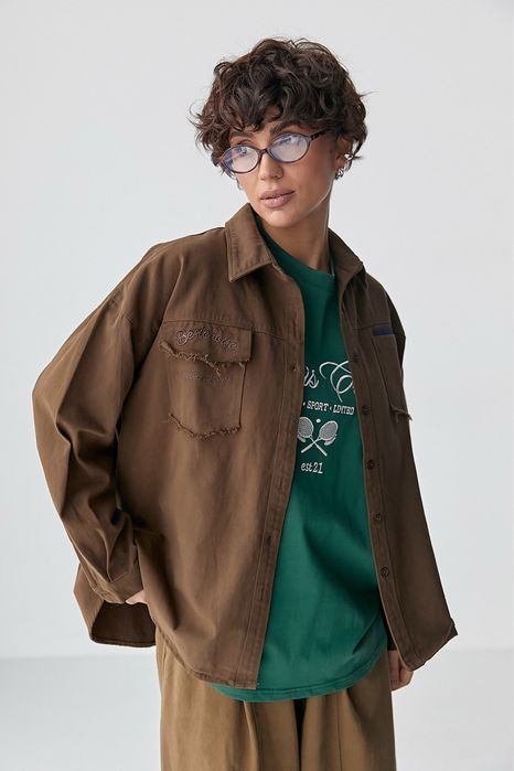 Жіноча котонова сорочка з накладними кишенями