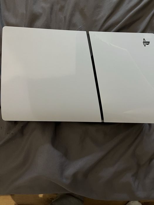 Ps5 slim z napedem. 1 terabajt