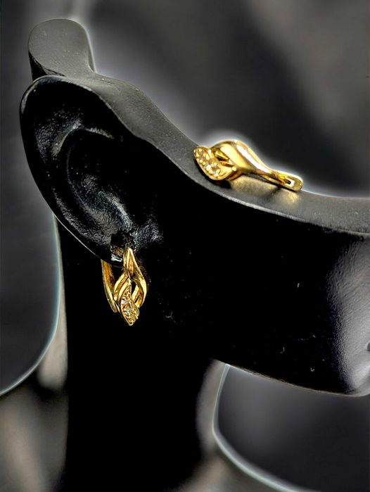 Kobiece złote kolczyki 585 2,47g zap. angielskie p102