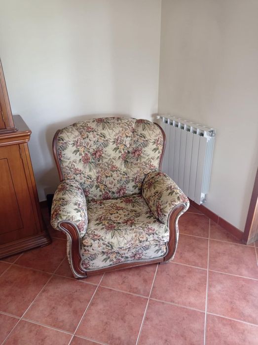 Sofá cama 3 lugares mais 2 poltronas