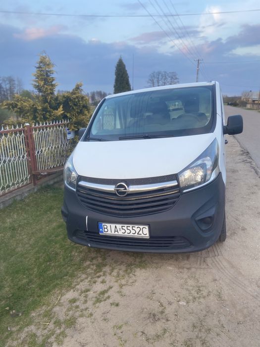 Opel vivaro.