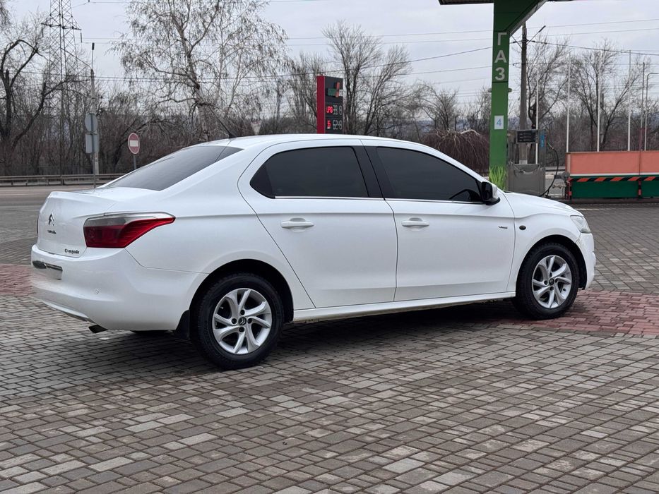 Citroen C-Elysee 2015.  1,6 дизель