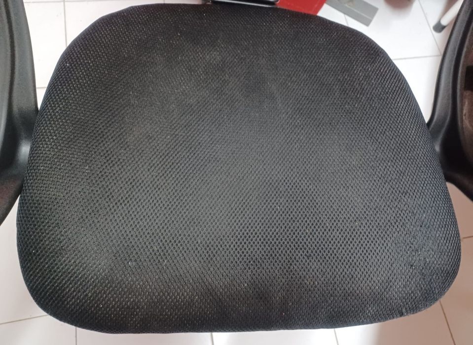 Cadeira escritório com rodas