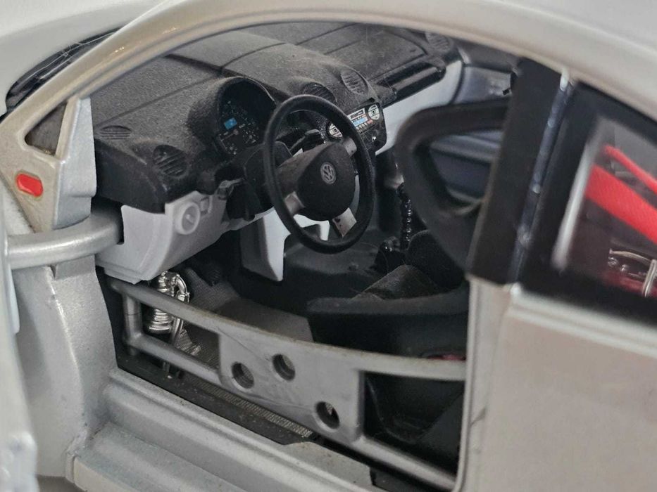 Bburago Italy 1/18 - Volkswagen New Beetle Cup (1999)