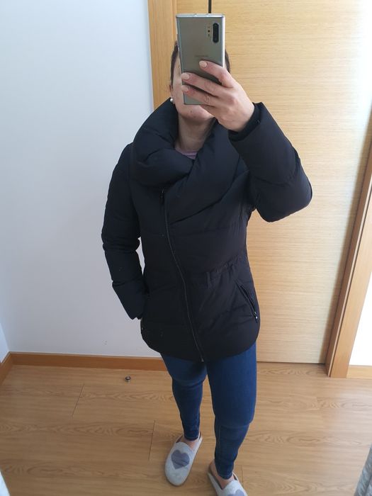 Casaco preto penas bershka