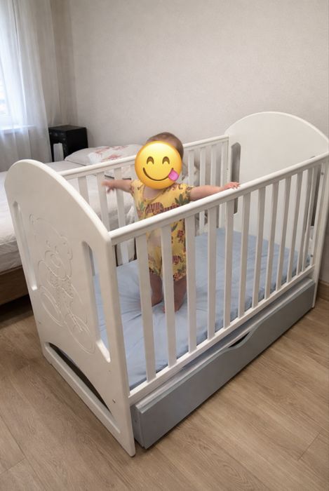 Детская кроватка