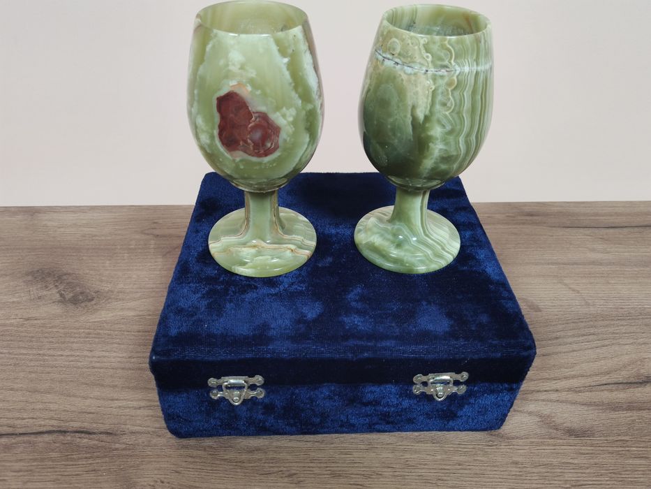 Бокали з натурального каменю