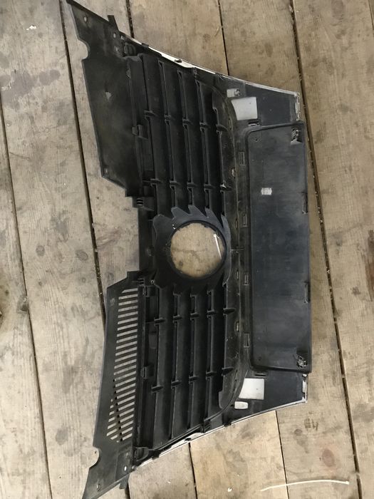 Решётка радиатора vw b6 оригинал