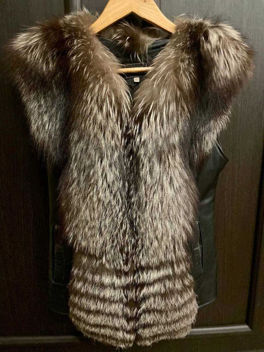 Жилетка кожаная (чернобурка)