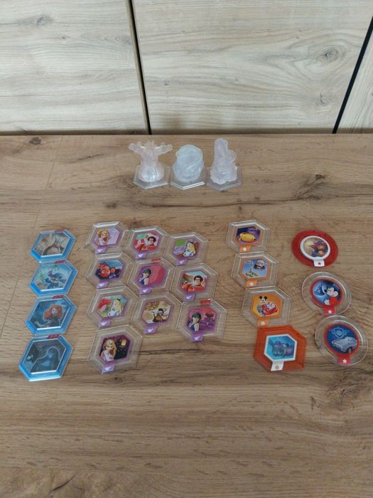 Zestaw Disney Infinity 2.0 + figurki + dyski + portal – PS4
