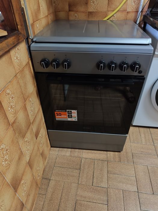 Fogão Indesit a Gás/elétrico  - Com Garantia