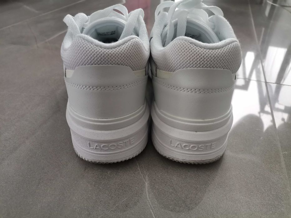 Białe buty męskie Lacoste Sport Lineshot 223 r. 41