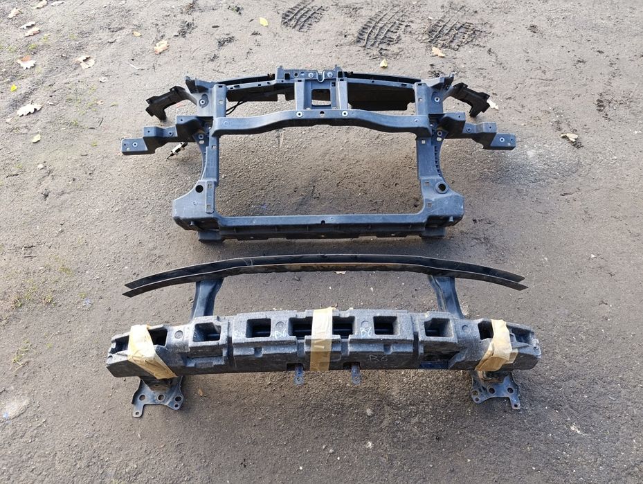 Передня панель телевізор Пасат Б6 VW Passat B6